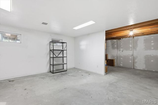 1718 Pheasant Run Drive, Maryland Heights, MO 63043