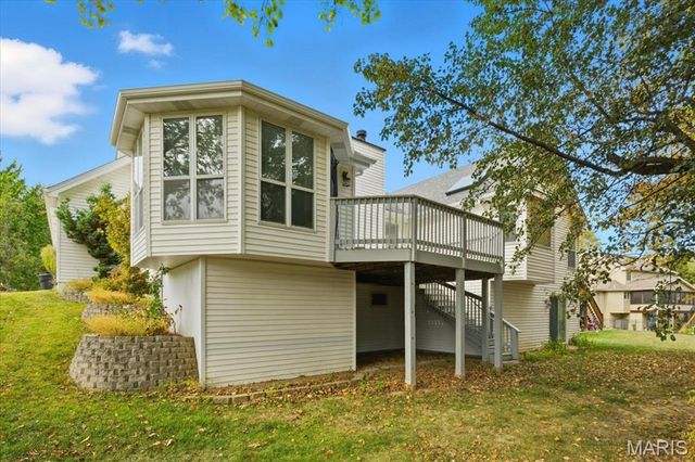 1718 Pheasant Run Drive, Maryland Heights, MO 63043