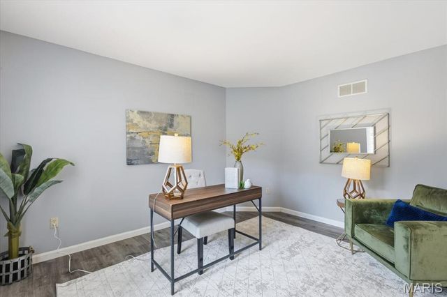 1718 Pheasant Run Drive, Maryland Heights, MO 63043