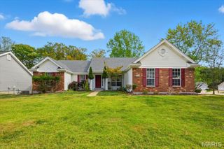 1718 Pheasant Run Drive, Maryland Heights, MO 63043