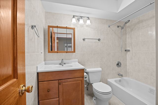 9752 Tripp Avenue, Skokie, IL 60076
