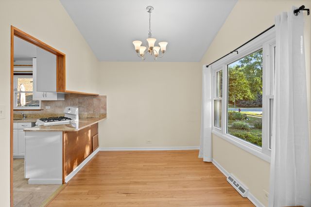 9752 Tripp Avenue, Skokie, IL 60076