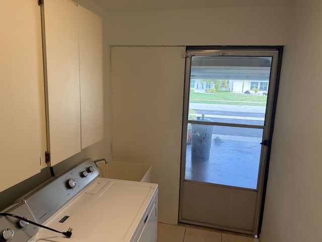 10522 Greenbriar Court, Boca Raton, FL 33498