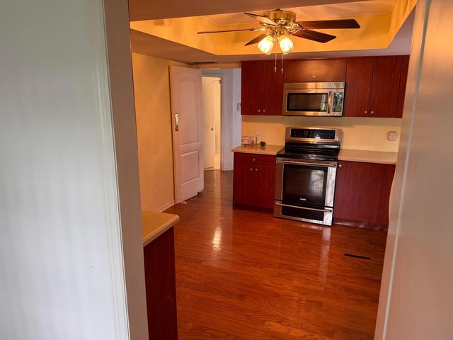 10522 Greenbriar Court, Boca Raton, FL 33498