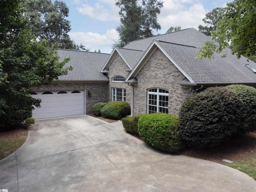 124 Bentwater Trail, Simpsonville, SC 29680