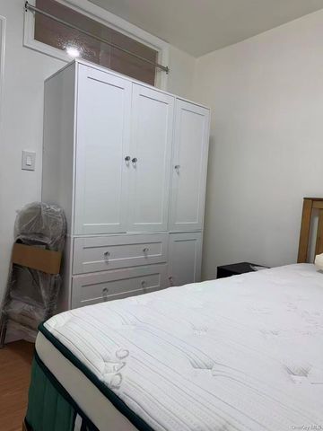 41-25 kissena Boulevard unit 6HH, Flushing, NY 11355