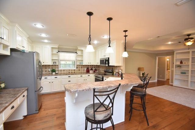 101 Mohegan Dr, Enterprise, AL 36330