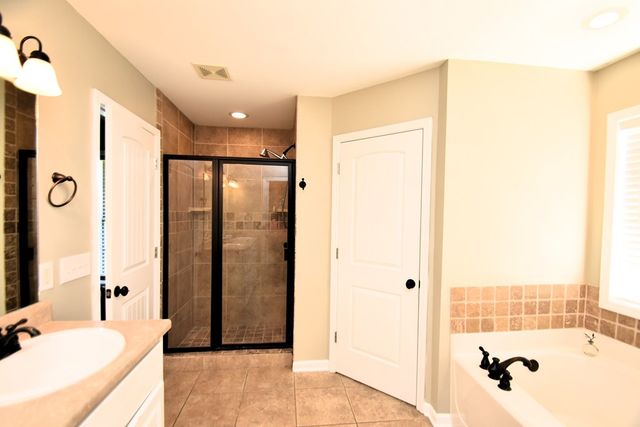 101 Mohegan Dr, Enterprise, AL 36330