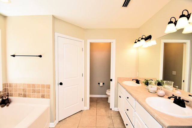 101 Mohegan Dr, Enterprise, AL 36330