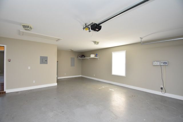 101 Mohegan Dr, Enterprise, AL 36330