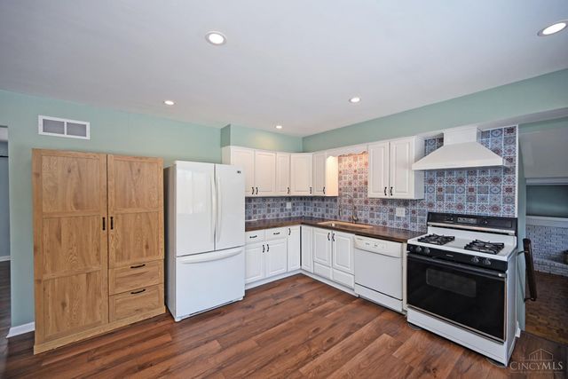 2660 Coshocton Court, Miami Twp, OH 45233