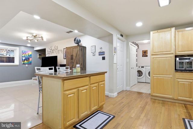 125 COUNTY LINE RD, Feasterville Trevose, PA 19053