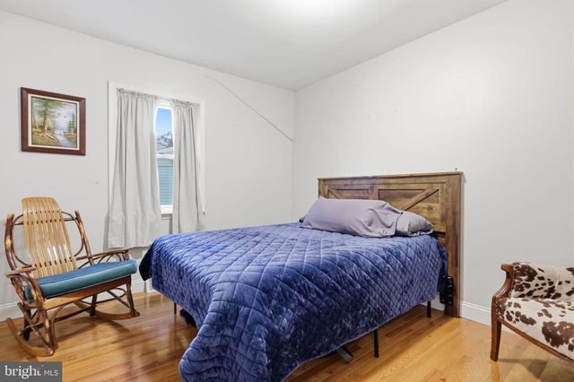 125 COUNTY LINE RD, Feasterville Trevose, PA 19053