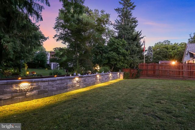 125 COUNTY LINE RD, Feasterville Trevose, PA 19053
