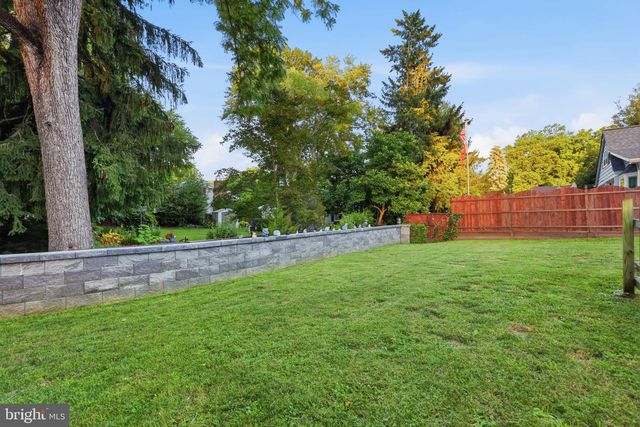 125 COUNTY LINE RD, Feasterville Trevose, PA 19053