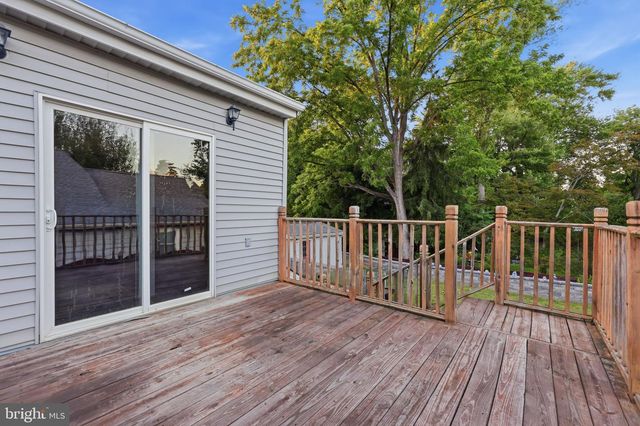 125 COUNTY LINE RD, Feasterville Trevose, PA 19053