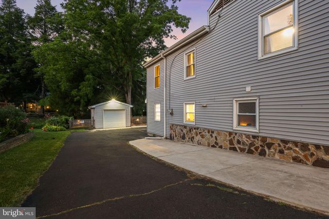 125 COUNTY LINE RD, Feasterville Trevose, PA 19053