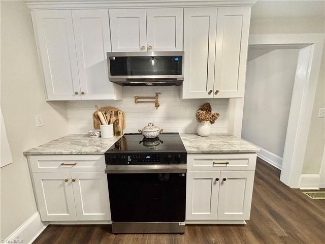 1147 Johnsontown Road, Thomasville, NC 27360