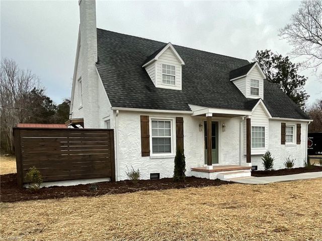 1147 Johnsontown Road, Thomasville, NC 27360