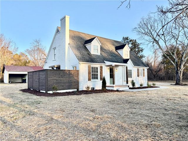 1147 Johnsontown Road, Thomasville, NC 27360