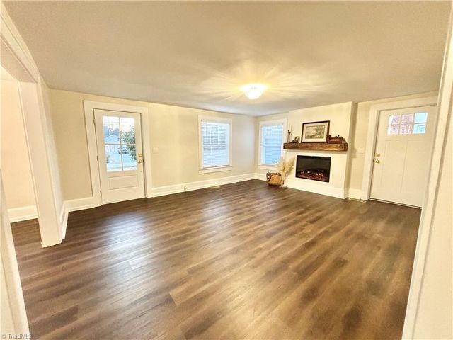 1147 Johnsontown Road, Thomasville, NC 27360