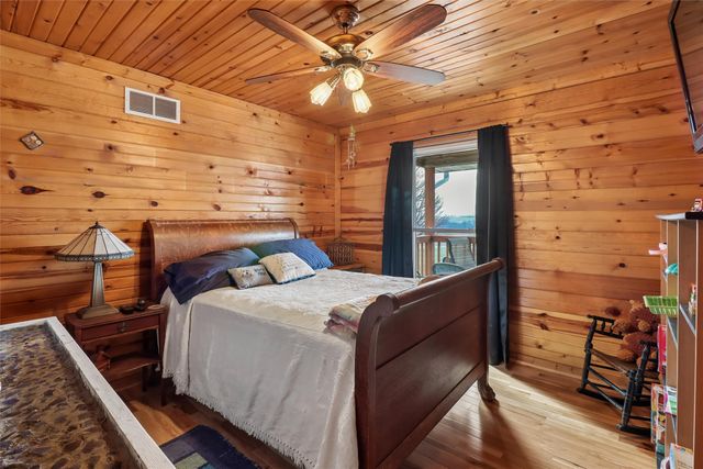 7812 & 7824 N 67th Avenue E, Kellogg, IA 50135