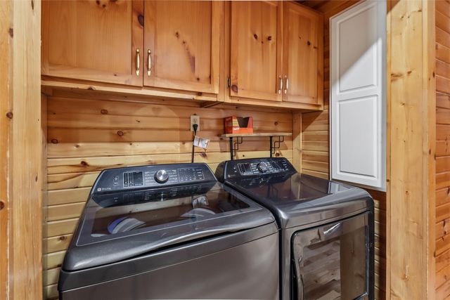 7812 & 7824 N 67th Avenue E, Kellogg, IA 50135