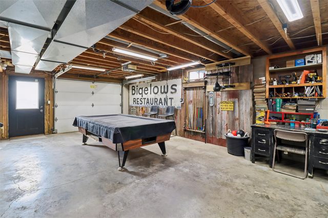 7812 & 7824 N 67th Avenue E, Kellogg, IA 50135