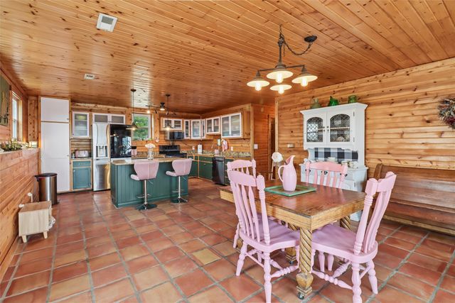 7812 & 7824 N 67th Avenue E, Kellogg, IA 50135