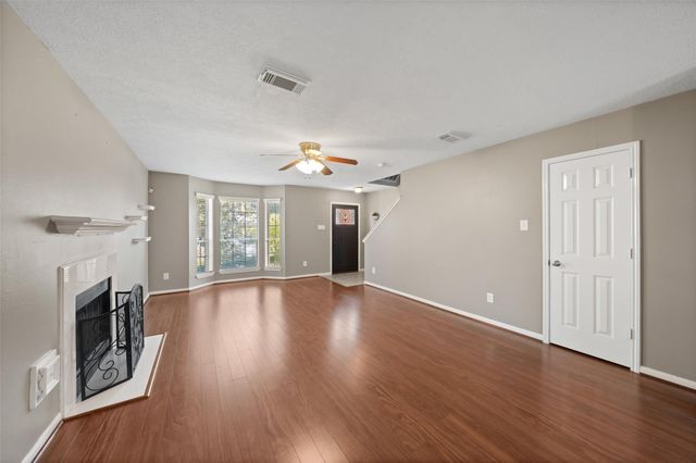 3504 Stonegate Circle, Pearland, TX 77584