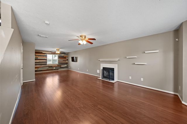 3504 Stonegate Circle, Pearland, TX 77584