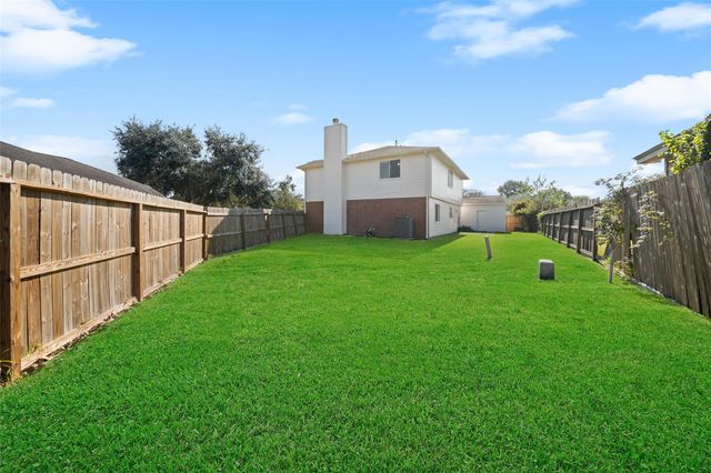 3504 Stonegate Circle, Pearland, TX 77584