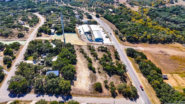 635 Bulverde, Bulverde, TX 78163