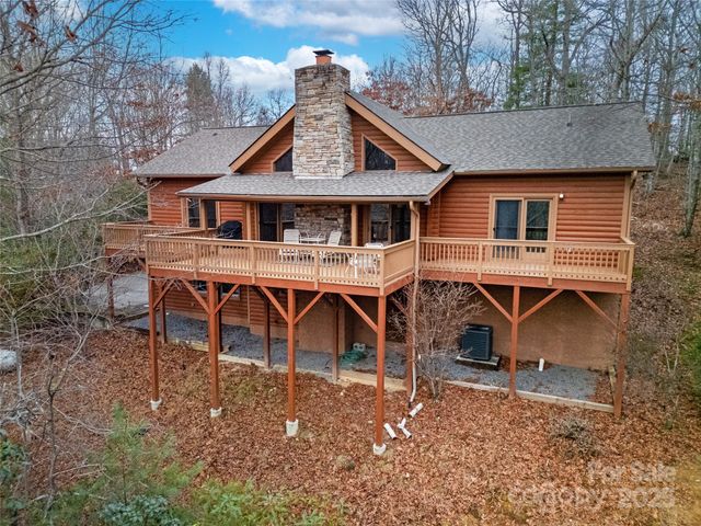 42 Tsitsi Court, Brevard, NC 28712