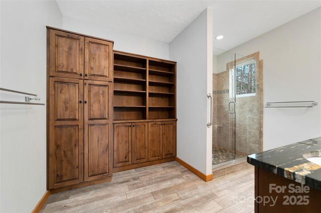 42 Tsitsi Court, Brevard, NC 28712