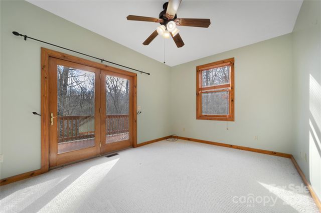 42 Tsitsi Court, Brevard, NC 28712