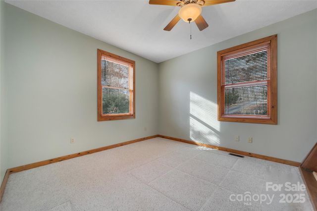 42 Tsitsi Court, Brevard, NC 28712