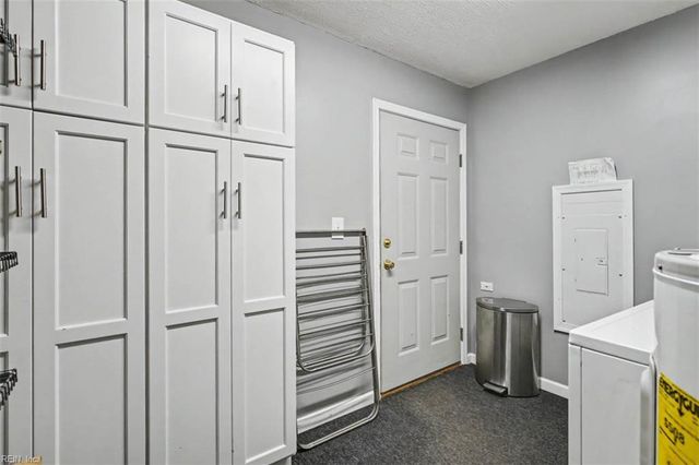 8172 Manor DR, Gloucester, VA 23061