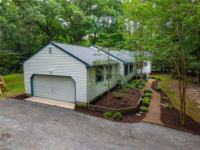 8172 Manor DR, Gloucester, VA 23061