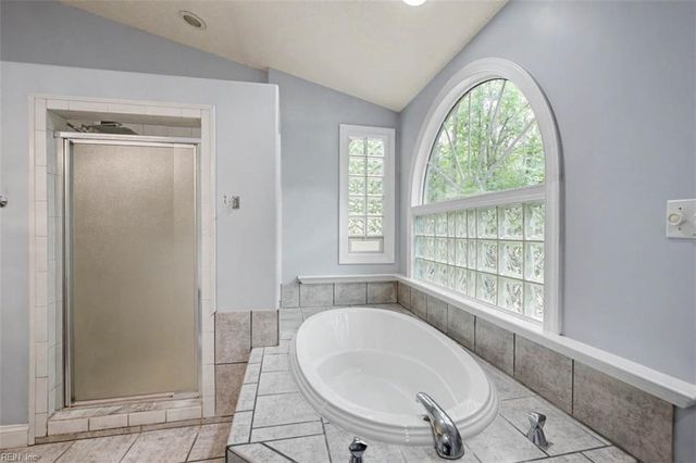 8172 Manor DR, Gloucester, VA 23061