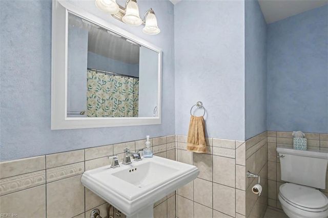 8172 Manor DR, Gloucester, VA 23061