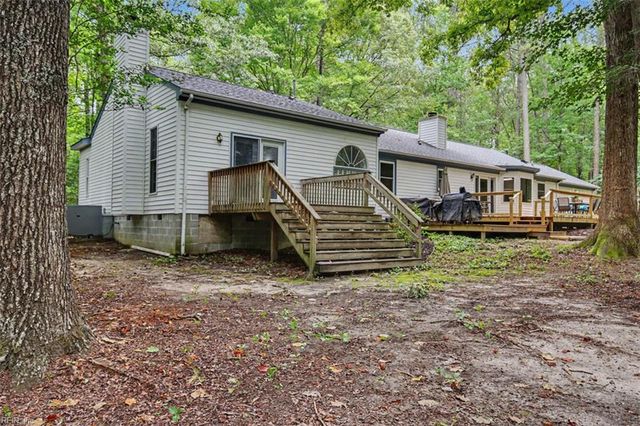 8172 Manor DR, Gloucester, VA 23061