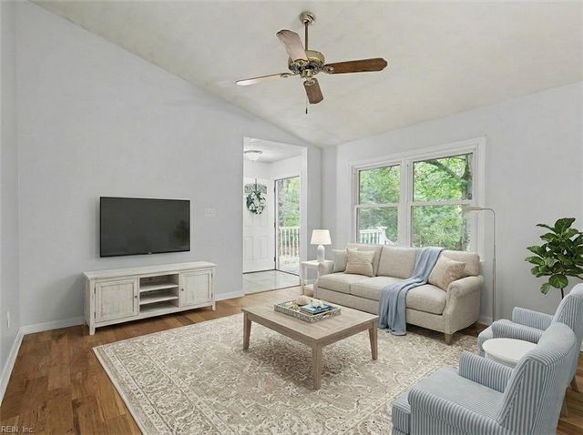 8172 Manor DR, Gloucester, VA 23061