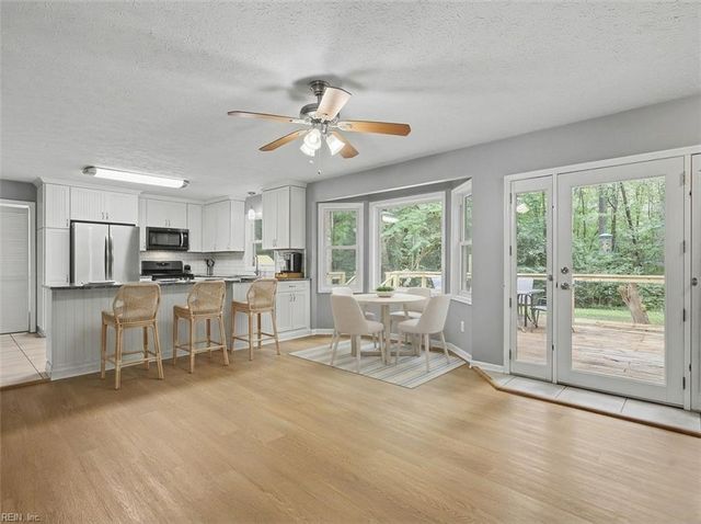 8172 Manor DR, Gloucester, VA 23061