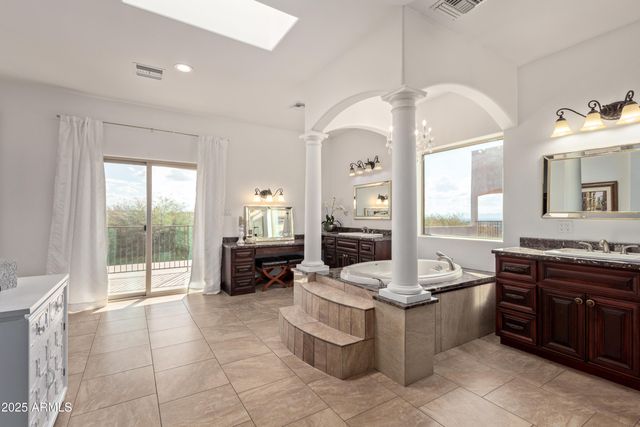 8315 E PALM Lane, Mesa, AZ 85207