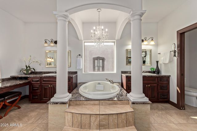 8315 E PALM Lane, Mesa, AZ 85207