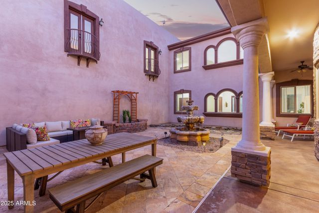 8315 E PALM Lane, Mesa, AZ 85207