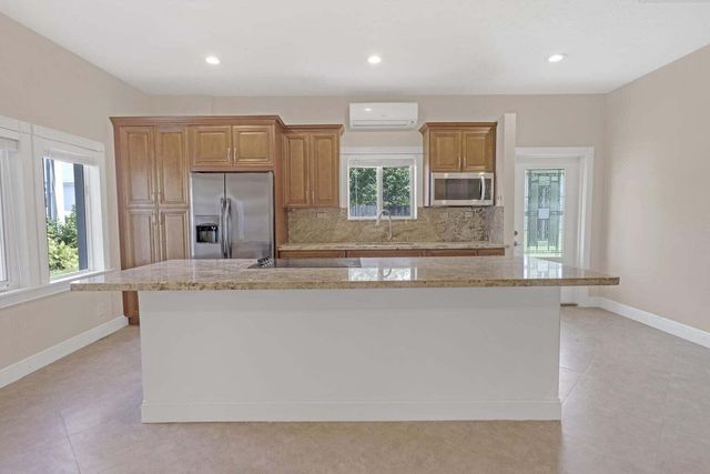 4500 SW 25th Terrace, Dania Beach, FL 33312