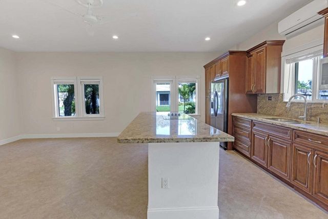 4500 SW 25th Terrace, Dania Beach, FL 33312