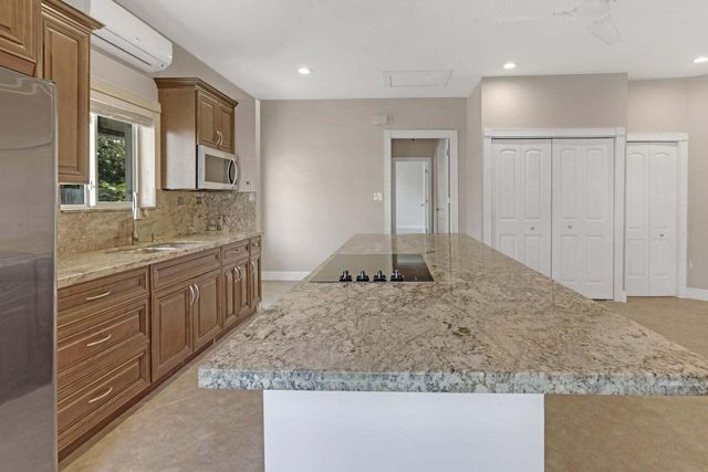 4500 SW 25th Terrace, Dania Beach, FL 33312